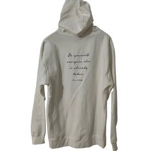 Om & Ah “Oscar Wilder” Cozy New White Womens Hoodie Sweatshirt Size M